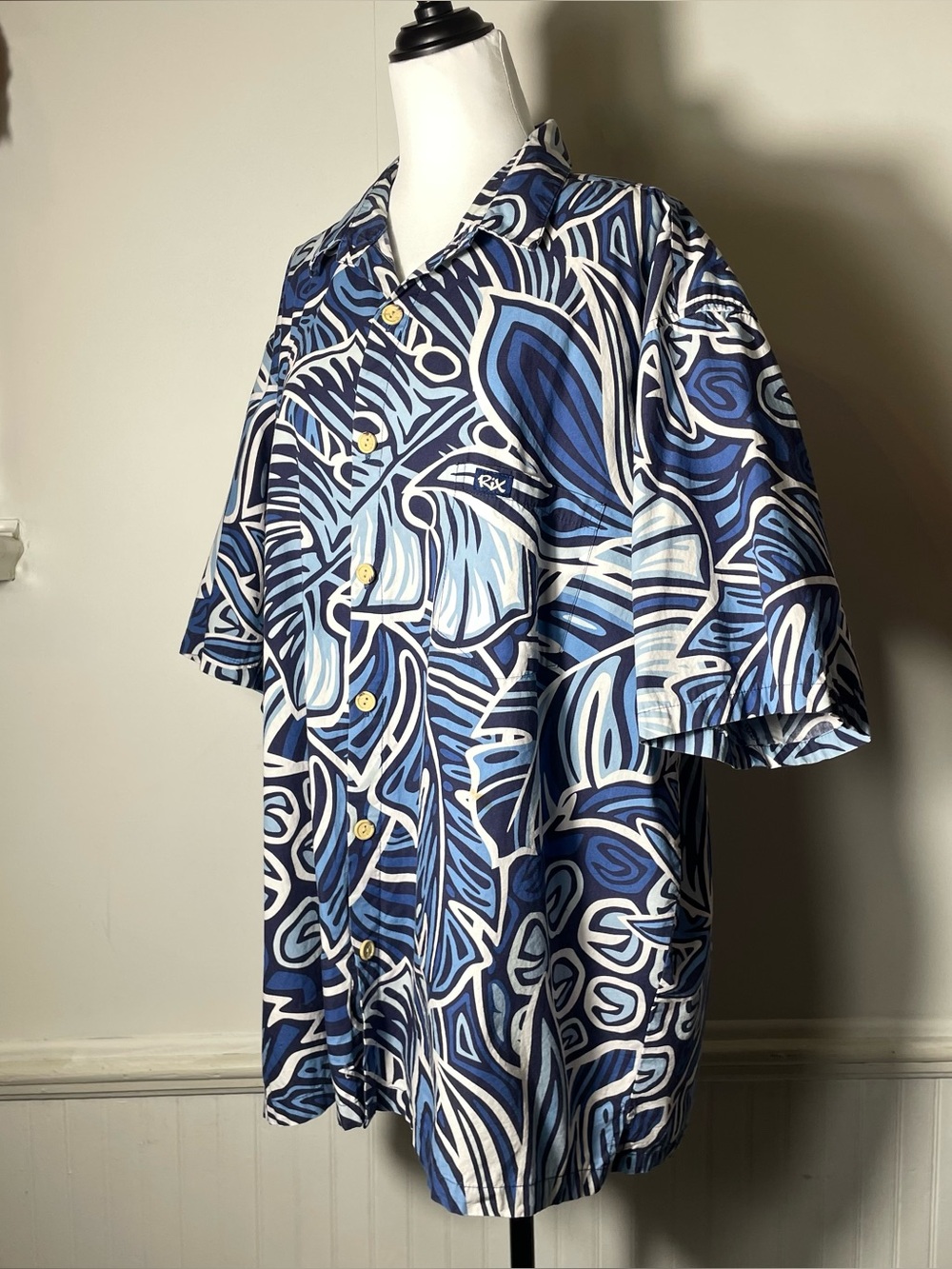 Rix Men’s Blue White Ulu Breadfruit Palm Print Button Up Collared Aloha Hawaiian - Picture 3 of 15